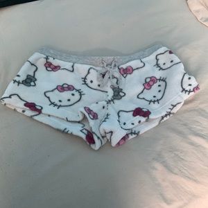 Hello kitty sleep shorts 😍